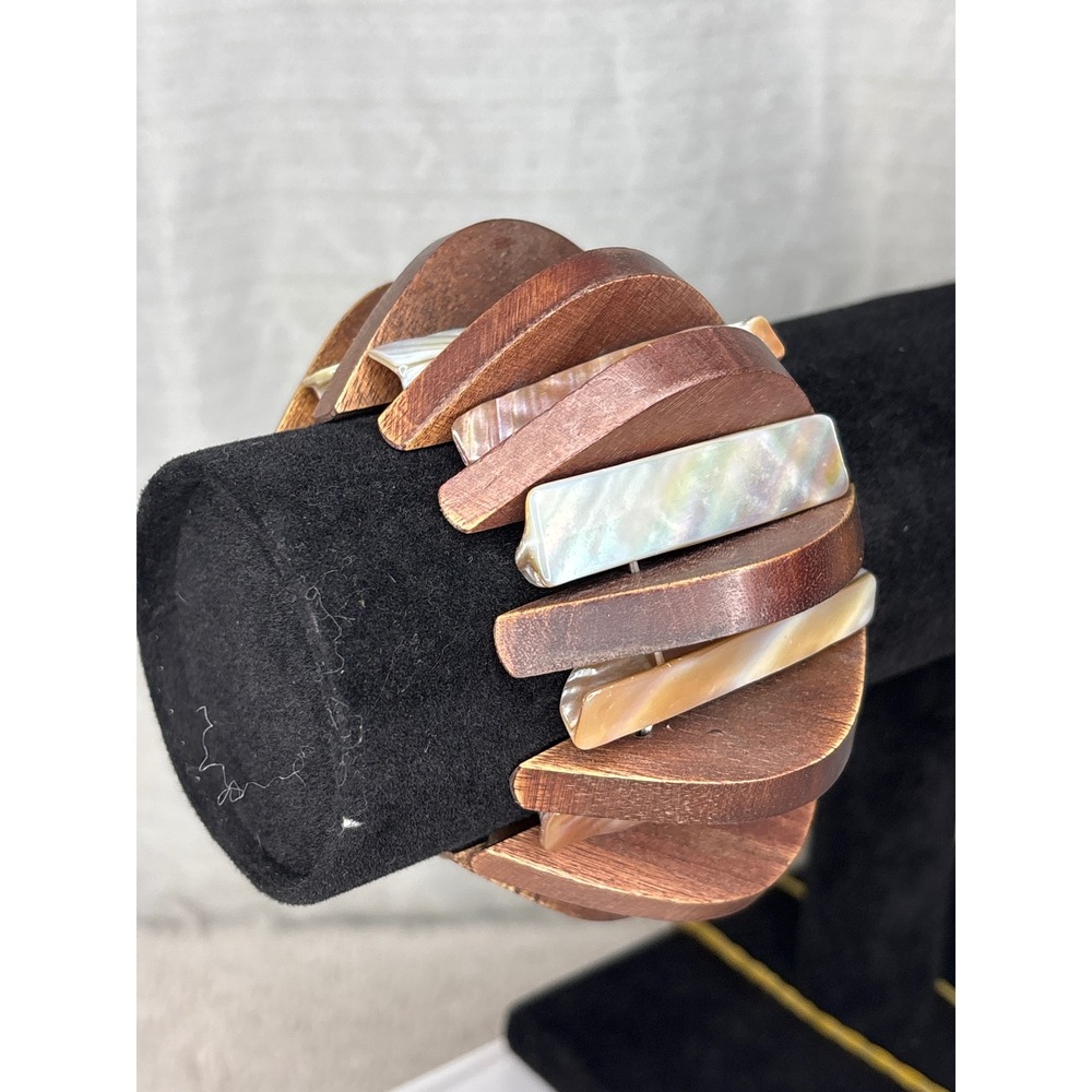 vintage MCM abalone shell and wood stretch cuff bracelet‎ boho chic mop